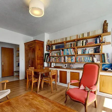 Apartment Proche *